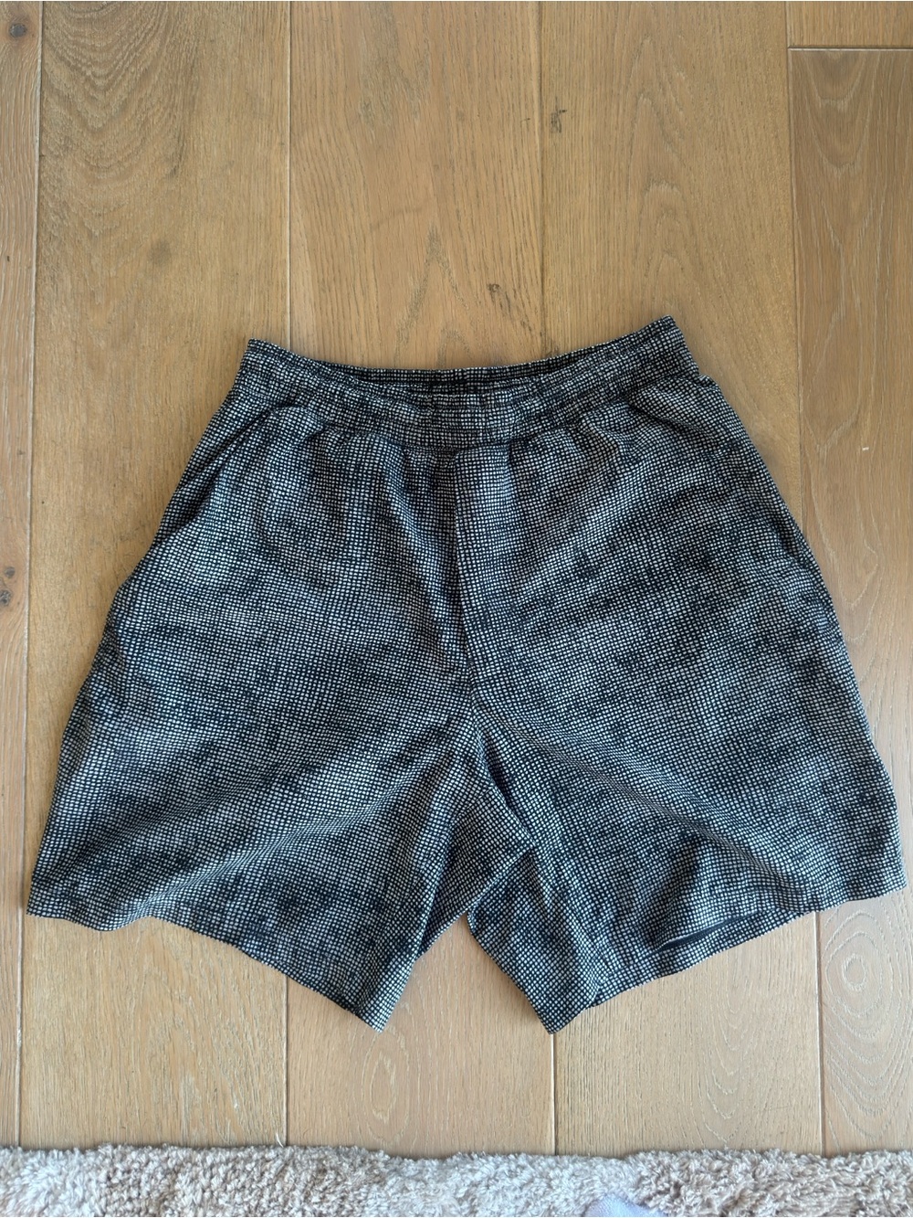 Men’s Lululemon shorts